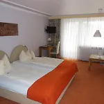 Parkhotel Tannenhof 4*