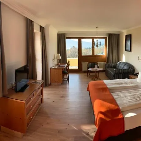 Szálloda Parkhotel Tannenhof 4*