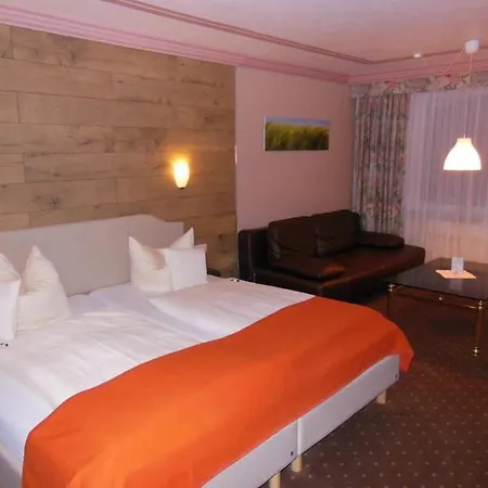 酒店 Parkhotel Tannenhof 4*