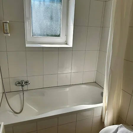 Parkhotel Tannenhof 酒店 4*